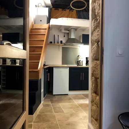 Quartier D'emily In Apartment