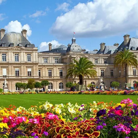 Quartier D'emily In Parigi